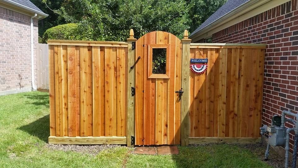 Custom wood fence installation Houston